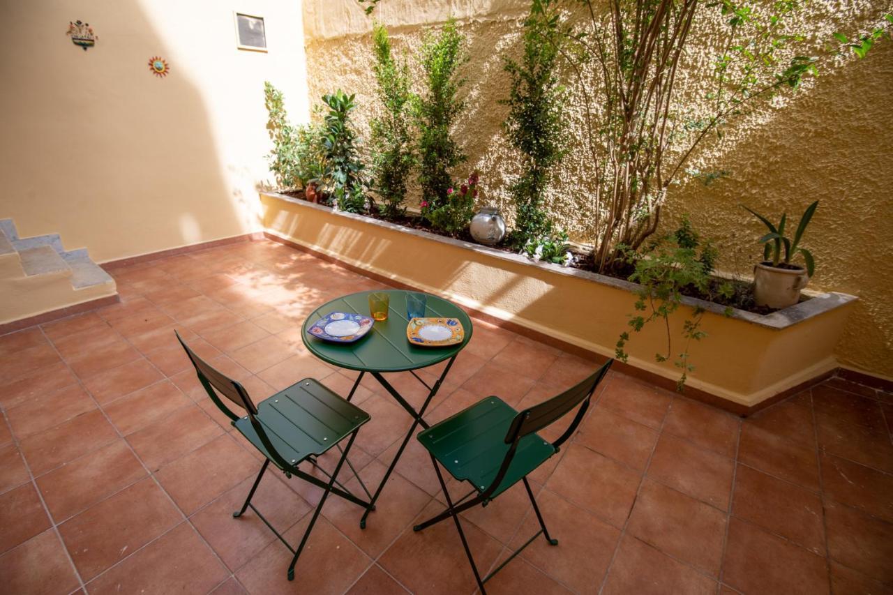 A Casa Di Anna - Charming House With Courtyard Apartamento