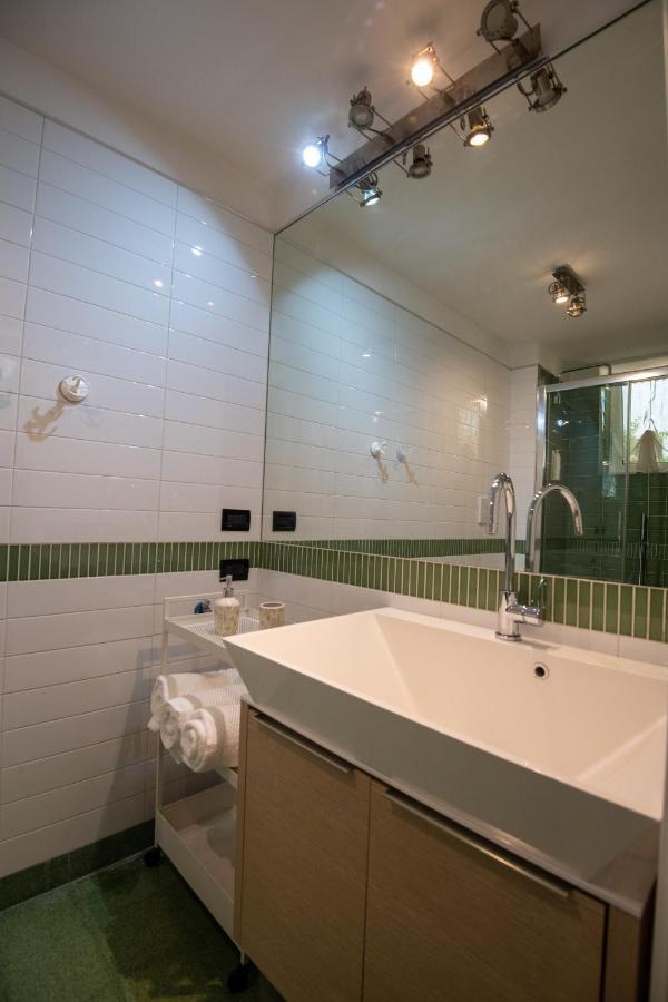 A Casa Di Anna - Charming House With Courtyard Apartamento Bari